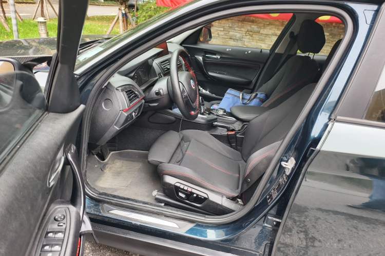 Used BMW 1 Series 2013 Revised 118i Sport Edition Driver Seat