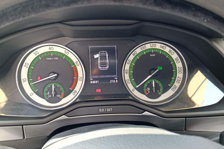 Used Skoda Superb 2018 TSI330 DSG Comfort Edition China V Standard Instrument Cluster
