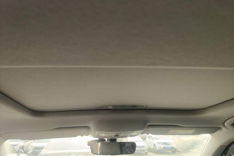 Used Volkswagen Lavida 2023 Revised Version 1.5L Automatic Starry Sky Edition – 5 Million Units Headliner