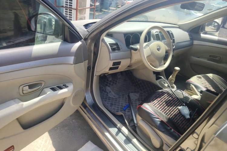 Used Nissan Sylphy 2012 Classic 1.6XE Manual Comfort Edition Driver Seat