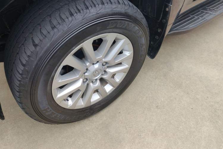 Used Toyota Land Cruiser 2017 4.0 V6 Low-Trim Version—Middle East
