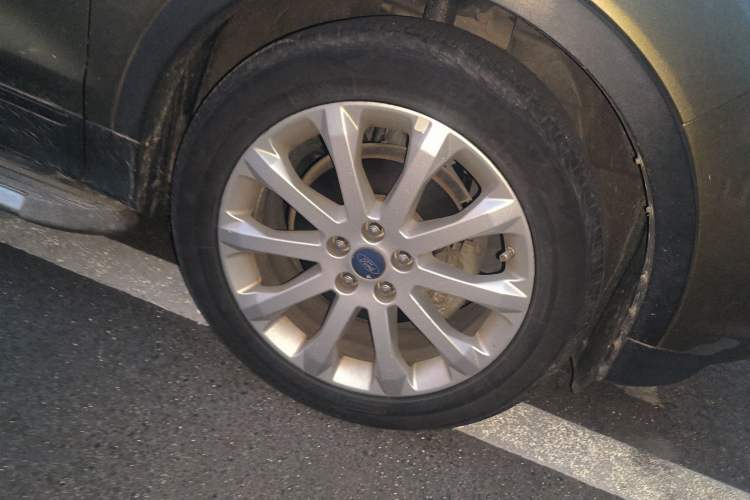 Used Ford Kuga 2013 1.6L GTDi Two-Wheel-Drive Trend Model