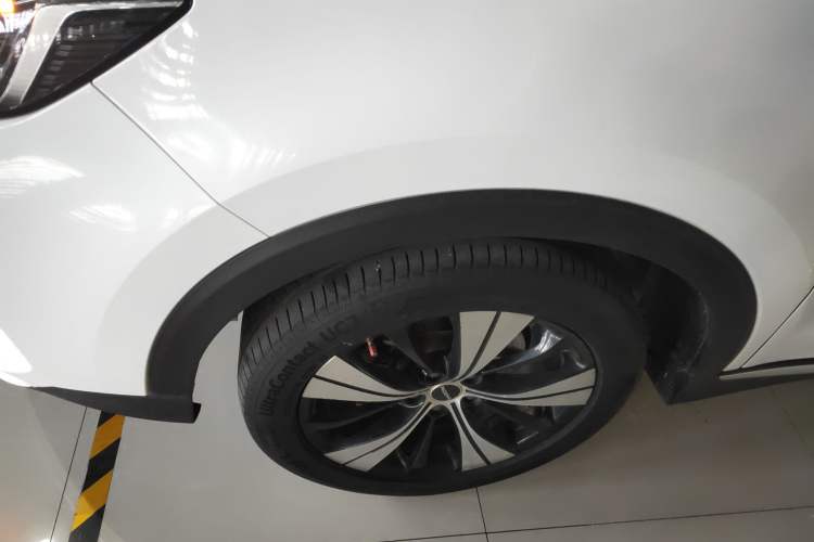 Used Roewe RX5 2020 PLUS 300TGI Automatic Ali National Style Luxury Edition Left Front Wheel Hub