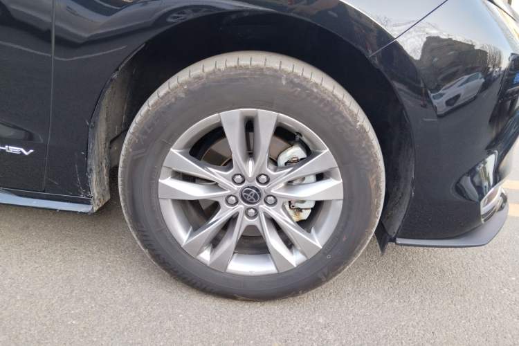 Used Toyota SIENNA 2024 2.5L Hybrid Four-Wheel Drive Prestige Edition