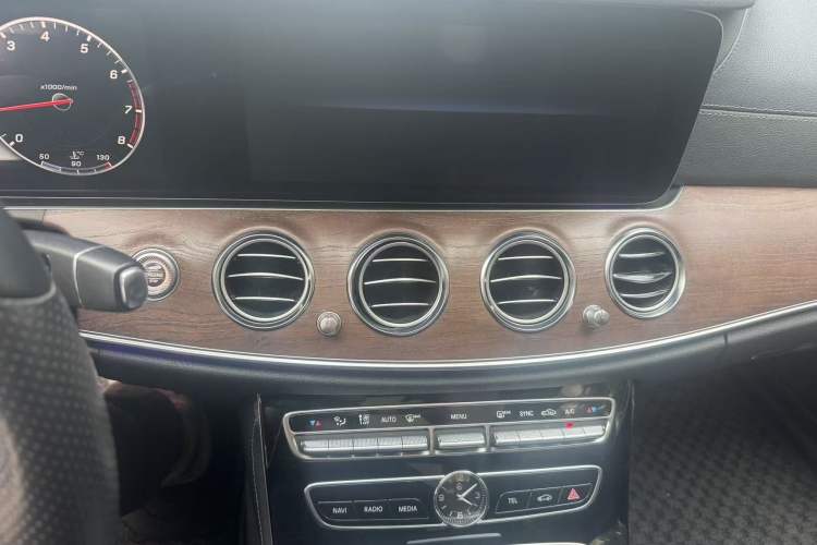 Used Mercedes-Benz E-Class 2016 E 300 L Stylish Model Audio And AC Panel