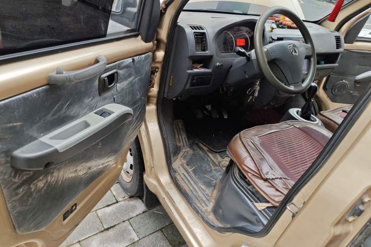 Used BAIC Weiwang 306 2013 1.2L Value Edition Basic 7-Seater A12 China IV Standard Driver Seat