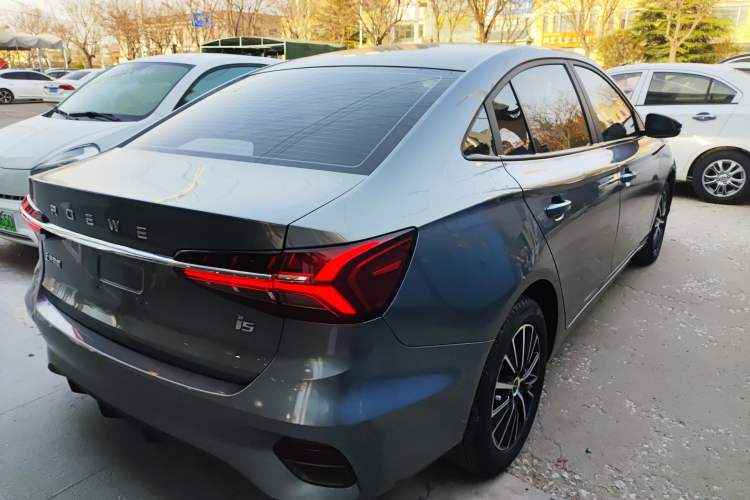 Used Roewe i5 2021 1.5L CVT Platinum Edition
