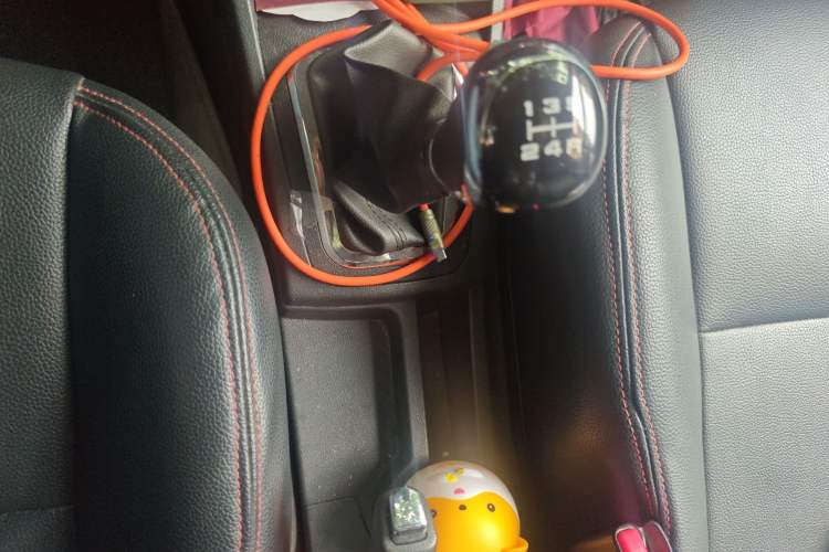 Used Dongfeng Aeolus AX3 2016 1.5L Manual ZhiKu Model Gear Lever