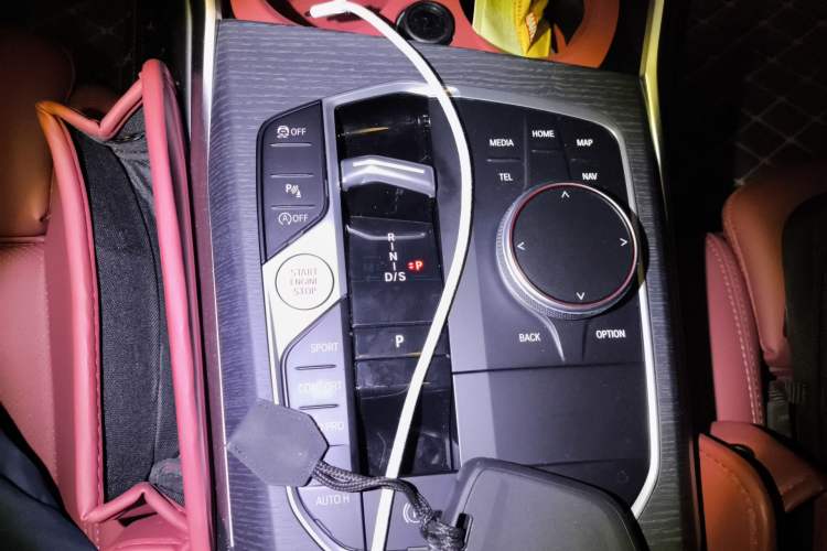 Used BMW 3 Series 2025 325Li M Sport Package Gear Lever