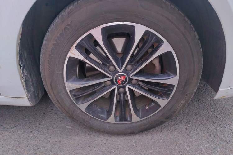 Used Roewe i6 New Energy 2019 PLUS 50T 4G Connected Glory Luxury Edition
