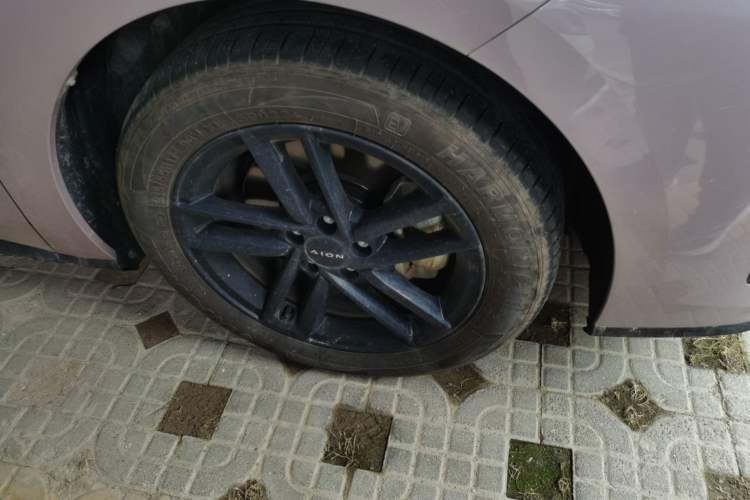 Used AION RT 2025 650 Zhijihao Edition Right Front Wheel Hub