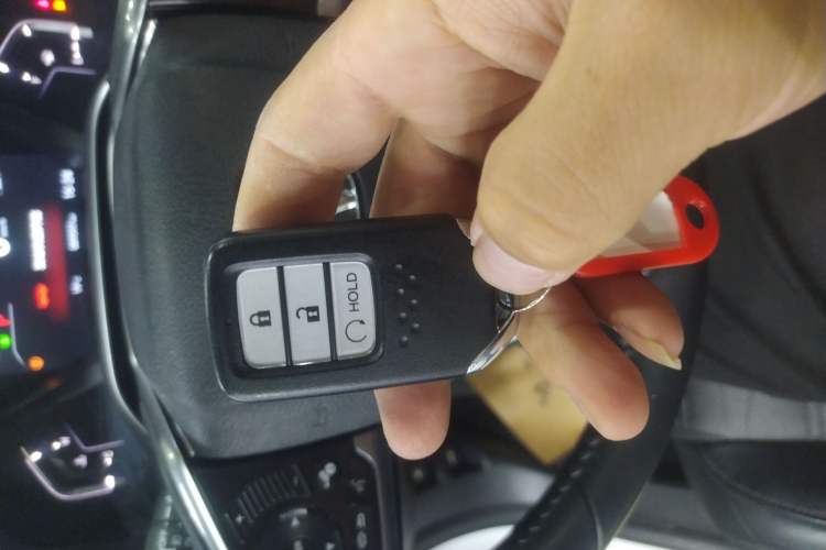 Used Honda CR-V 2017 240TURBO CVT Front-Wheel Drive Fashion Edition