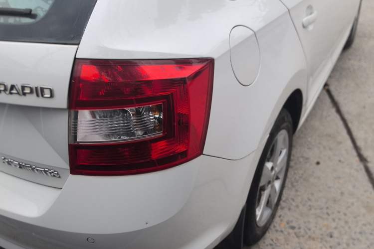 Used Skoda Rapid Spaceback 2016 1.6L Manual Trend Edition