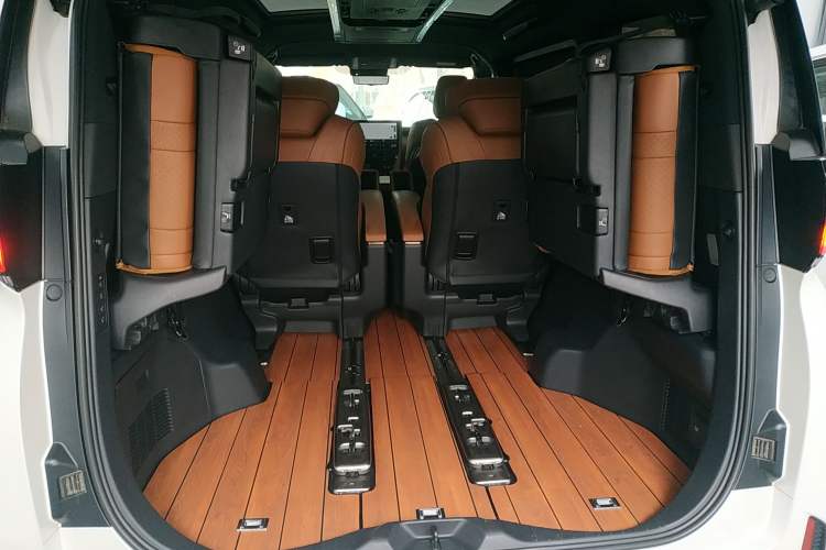 Used Toyota Vellfire 2024 Crown Dual-Engine 2.5L Supreme Executive Edition