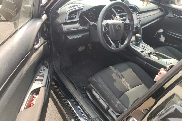 Used Honda Civic 2021 HATCHBACK 220TURBO CVT Trendy Cool Edition