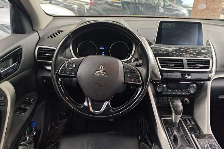 Used Mitsubishi Eclipse Cross 2019 1.5T CVT Two-Wheel Drive Belief Edition China VI Standard Steering Wheel