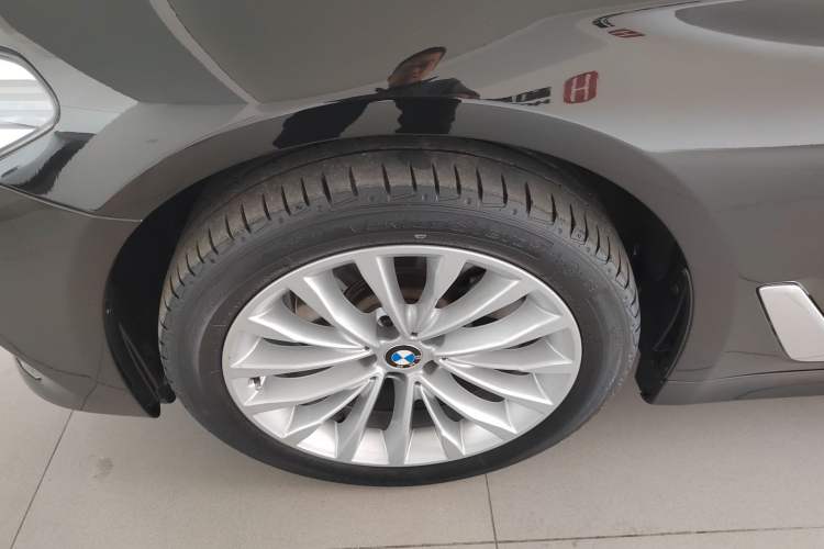 Used BMW 5 Series 2018 525Li Luxury Package