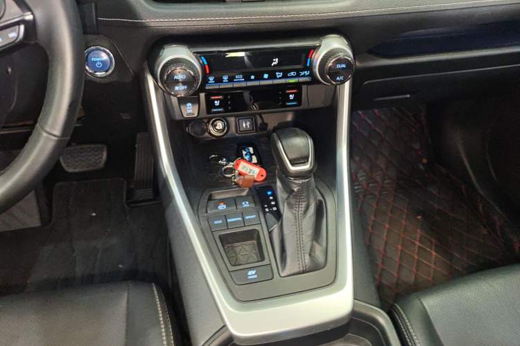 Used Toyota Wildlander 2021 Dual-Engine 2.5L E-CVT Two-Wheel Drive Luxury Edition Gear Lever