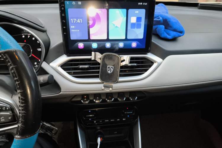 Used Baojun 510 2017 1.5L Automatic Fashion Model