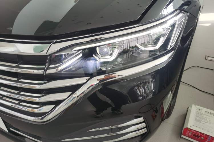 Used Volkswagen Viloran 2024 380TSI Premium Edition Left Front Headlight