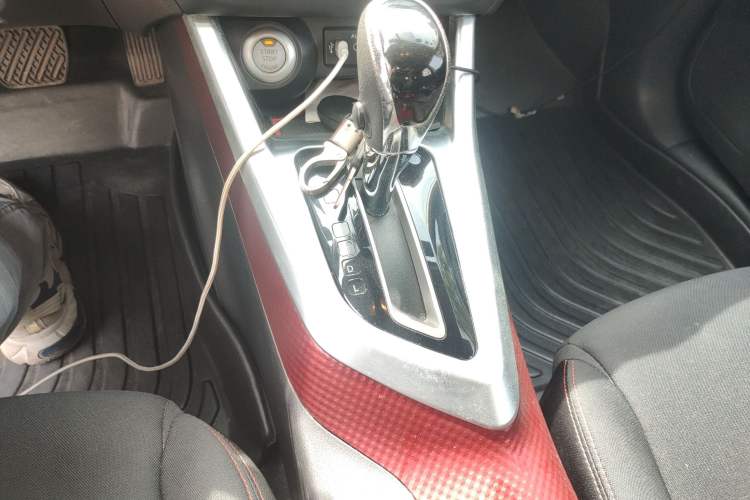 Used Nissan Lannia 2016 1.6L CVT Smart Cool Edition Gear Lever