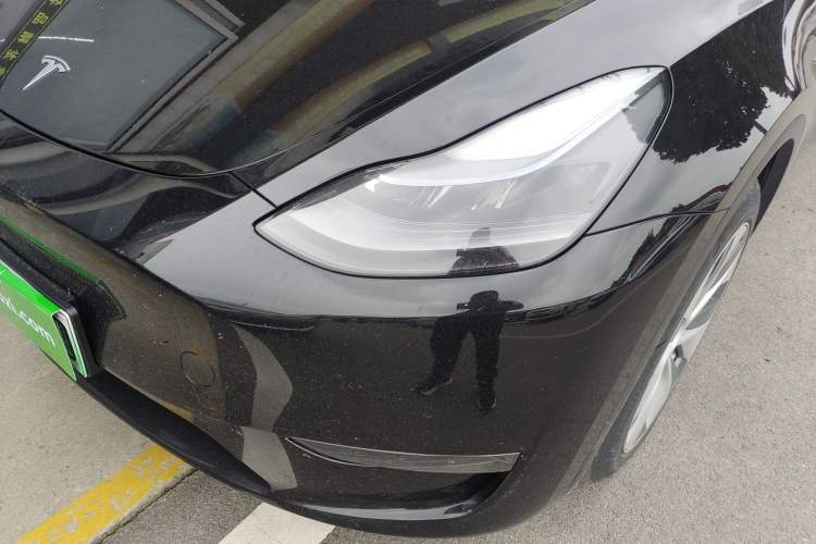 Used Tesla Model Y 2022 Long-Range All-Wheel-Drive Version