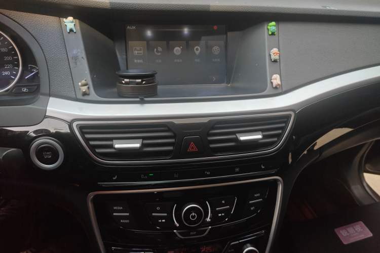 Used Geely Auto Emgrand GT 2015 1.8T Flagship Model Audio And AC Panel