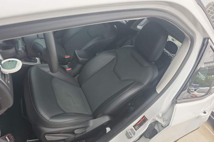 Used Jeep Compass 2017 200T Automatic Enjoyment Version Left Front Seat