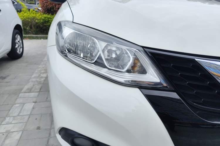 Used Nissan Tiida 2020 1.6L CVT Smart Drive Edition Right Front Headlight