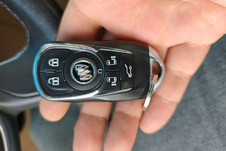 Used Buick GL8 2021 ES Landtrek 653T Luxury Model Vehicle Key