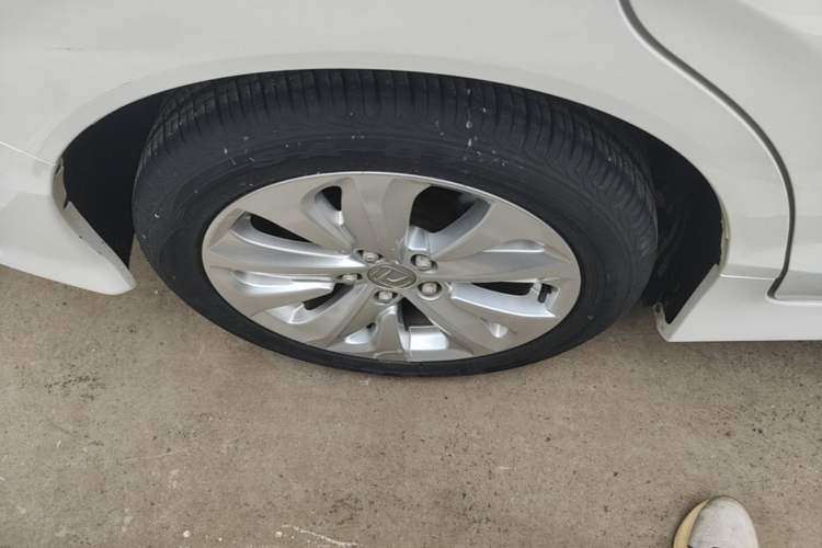 Used Honda Jade 2017 1.8L automatic Comfort version 5 seats
