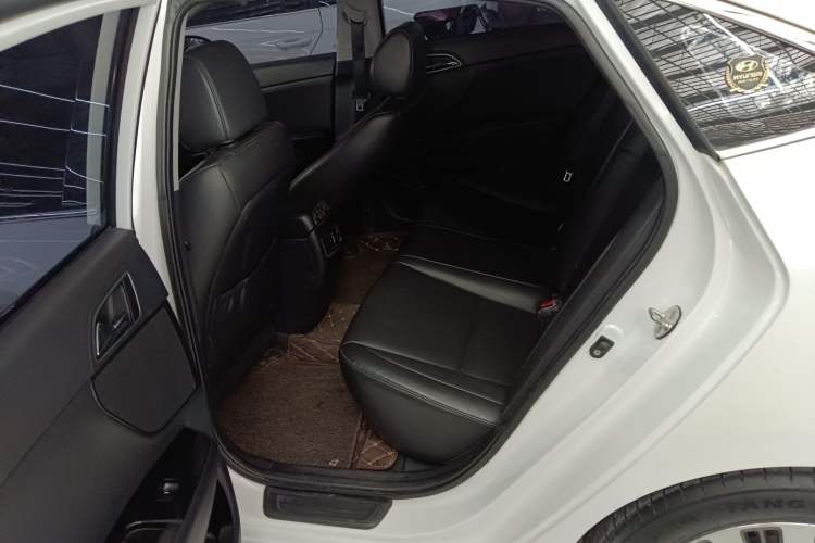 Used Hyundai Mistra 2016 1.8L Automatic Deluxe DLX Model Left Rear Seat