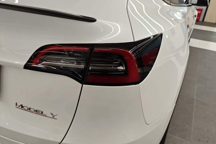 Used Tesla Model Y 2022 Performance High-Performance All-Wheel-Drive Version