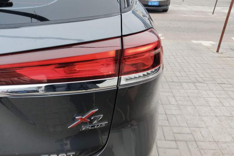 Used Oshan X7 PLUS 2022 1.5T Blue Whale Edition Automatic ZhiZun Model
