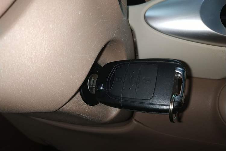 Used Wuling Hongguang MINIEV 2025 Four-Door Version Advanced Edition Vehicle Key