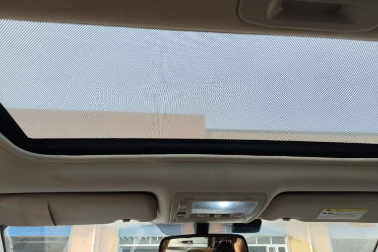 Used BYD S7 2015 1.5T Manual Luxury Model Headliner