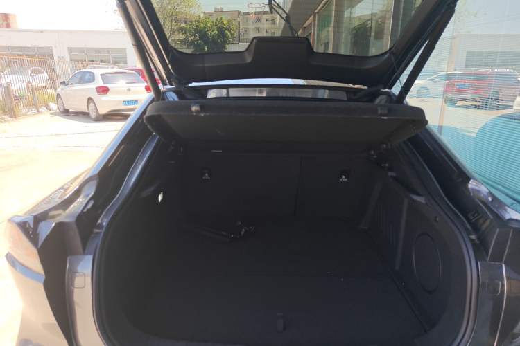 Used Deepal SL03 2023 200Max Range-Extended Version Trunk