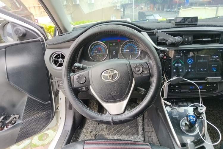 Used Toyota Corolla 2018 Dual-Engine 1.8L E-CVT Smart Edition
