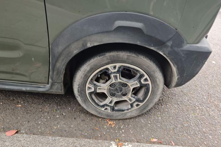 Used Geely Galaxy Panda 2024 200km Panda Rider Right Front Wheel Hub