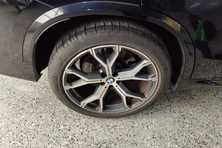 Used BMW X5 2021 xDrive40i Luxury Model with M Sport Package