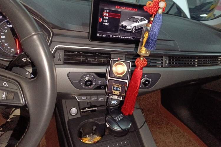 Used Audi A4L 2019 40 TFSI Ambition China VI Audio And AC Panel