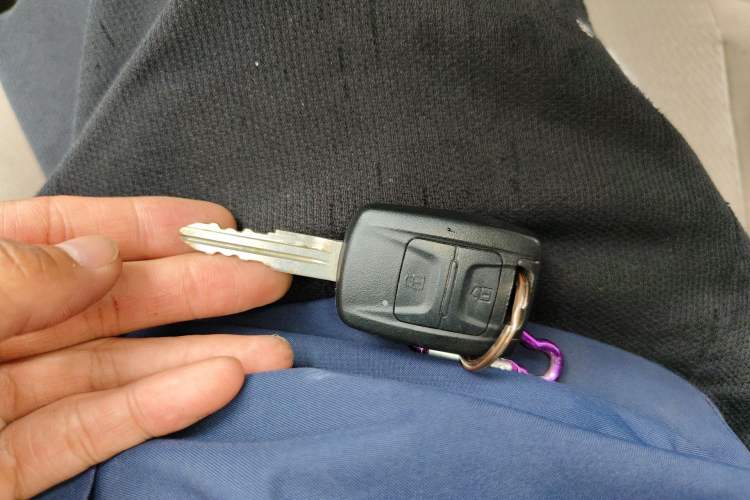 Used Wuling Hongguang V 2022 1.5L Jingqu Version Hydraulic Power Steering LAR Vehicle Key