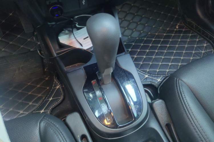 Used Honda Fit 2020 1.5L CVT Comfort Sunroof Version Gear Lever