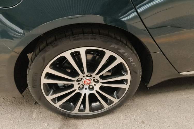 Used Jaguar XFL 2024 2.0T P250 Two-Wheel Drive Prestige Luxury Edition
