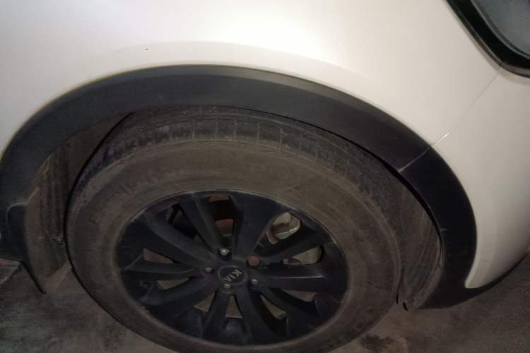 Used Kia Sorento 2015 Sorento L 2.4L Gasoline 4WD Elite Edition 7 Seats China IV Standard Right Front Wheel Hub