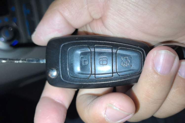 Used Ford Focus 2012 Sedan 1.6L Automatic Fashion Edition