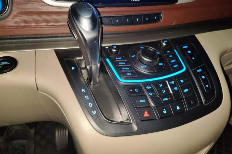 Used Buick GL8 2014 2.4L LT Luxury Business Executive Edition Gear Lever