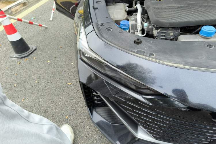 Used CHANGAN UNI-V 2023 1.5T Prestige Model