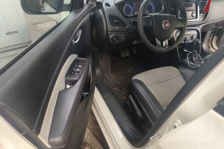 Used Fiat Viaggio 2015 1.4T Automatic Enjoyment Edition