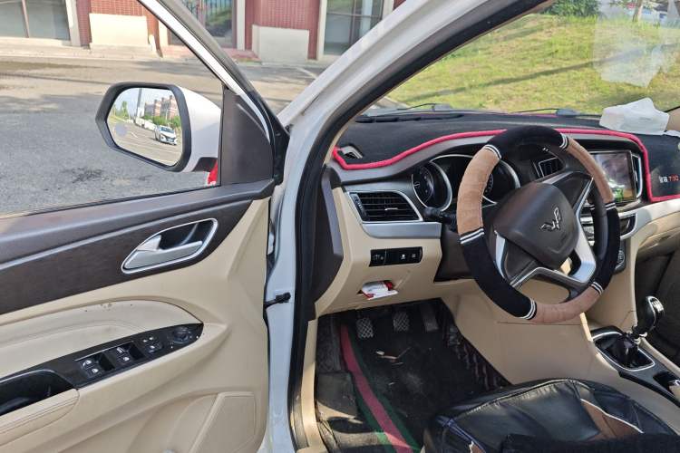 Used Wuling 730 2020 Commercial Vehicle 1.5L Manual Value Edition 7 Seats
